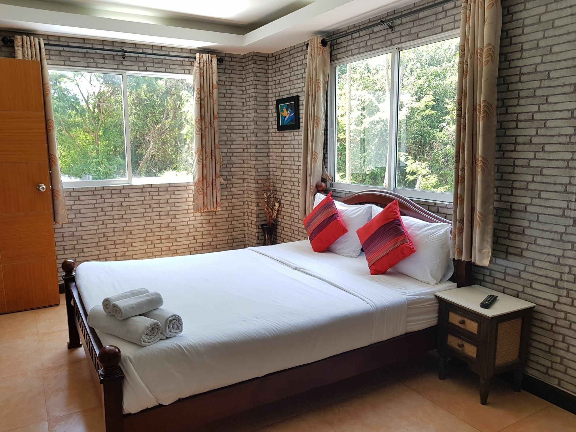 Spa Guest House Джомтьєн-Біч Екстер'єр фото